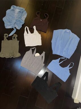 BUNDLE of 8 XS/S summer tops 🔥